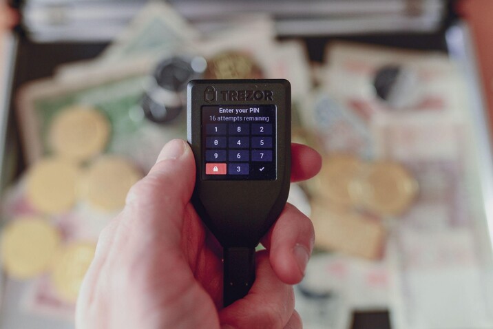 Crypto Hardware Wallet
