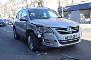 Car with broken head lamp